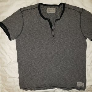Xl mens express black and grey button v-neck